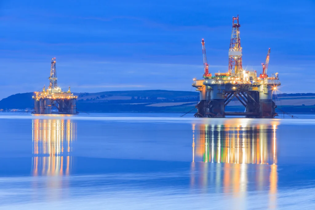 Oil prices edge higher on OPEC